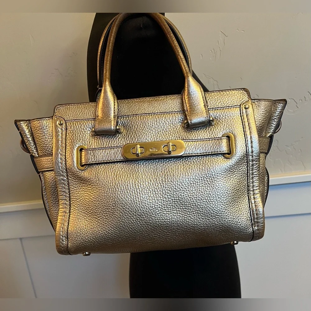 Sold - Picture 3 of 15